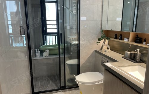 金地虹桥峯汇样板房卫生间