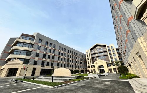 顾村中学建校已有