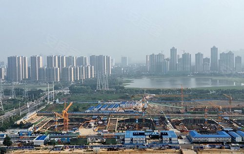 东湖金茂府动态:建设中的杨春湖高铁商务区正在蓄势待发