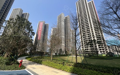 招商臻湾府动态:招商臻湾府小区园林,视野开阔-中山安居客