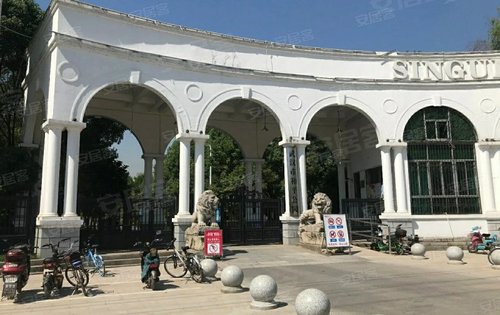 融创和平中心小区正对面的52公顷市政公园和平公园