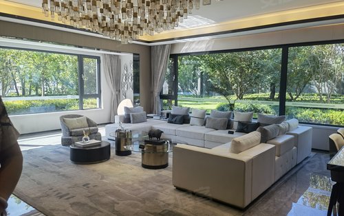 云顶230,270度景观客厅