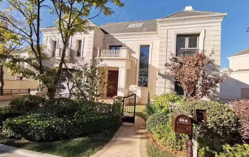 古滇名城望海居一期法式独栋水景别墅