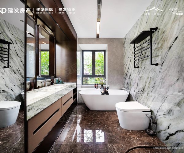 建发·灯湖缦云建面195平米户型,建发·灯湖缦云4室2厅3卫1厨约195.00平米户型图,朝南北朝向 - 佛山安居客