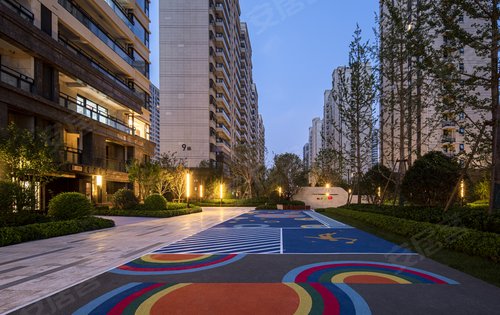银丰玖玺城动态:银丰玖玺城小区交付实拍，一步一景，品质园林，看房联系我-济南安居客