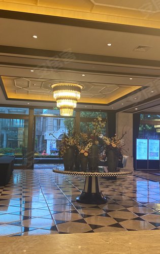 临时接待中心在中华路518弄外滩壹号院售楼处