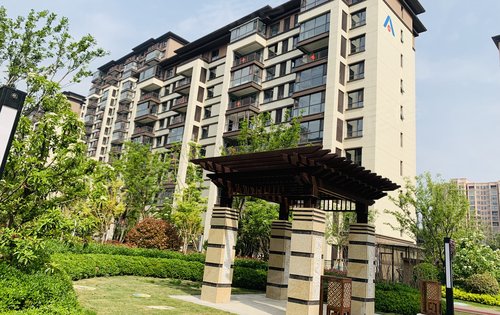 春风十里不如你满园春色虞城建业城小区实景拍摄