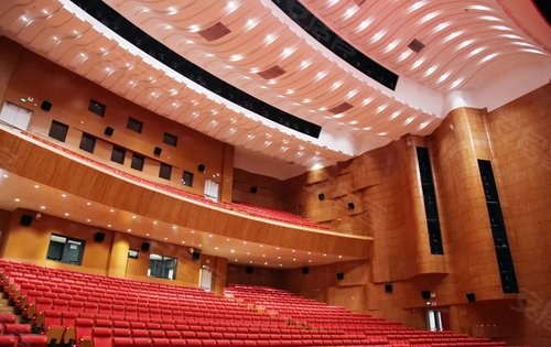 顺义大剧院在公园和御北侧中间隔了一个仁和公园