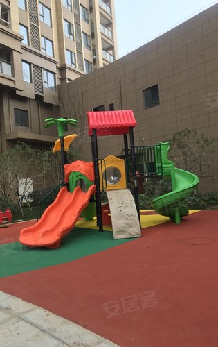 小区内部儿童活动中心