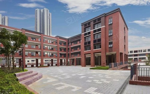 星汇云城广大附小实拍图片欢迎咨询了解在现场