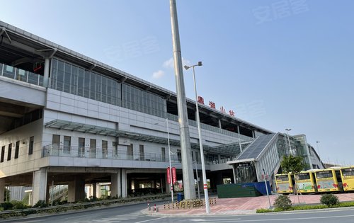 百亿7500亩万达旅游度假区包围着交通便利哦,城轨鼎湖山站就在家门口!