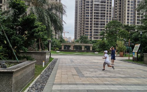 地標海東廣場動態:舒適的小區,人車分流,飯後休閒場所-湛江安居客