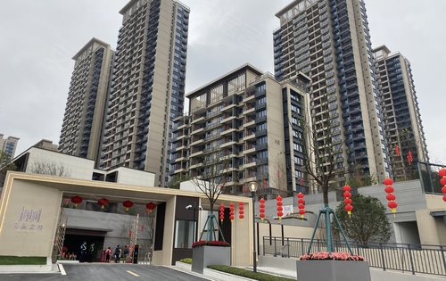 万科天空之城动态:小区东侧大门-福州安居客