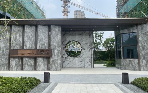 金鹏天著动态:小区主入口人车分离设计-滁州安居客