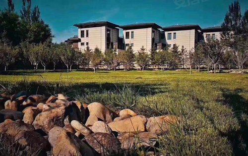 美丽的牛驼别墅,温泉入户,环境优美,养生度假好去处,问我吧