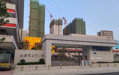 楼下的成都石室小学预计九月开始招生啦