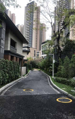 叠溪花园动态:叠溪花园别墅环境-广州安居客