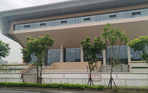 图一图二是附近已经运营的学校周浦二小和澧溪中学,还有在建设的一所