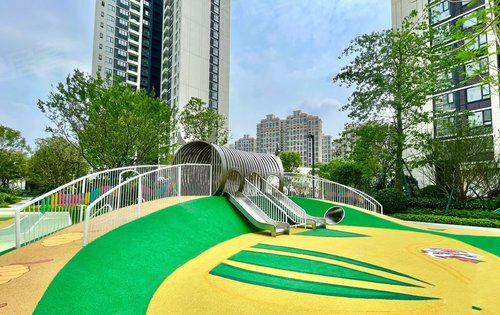 龙小湖乐园,娱乐设施丰富