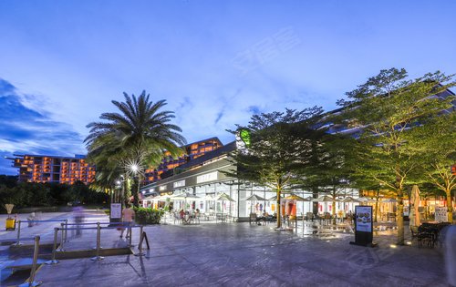 华润小径湾滨海商业街实景效果图