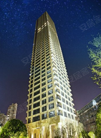 置信广场楼盘建筑物外景