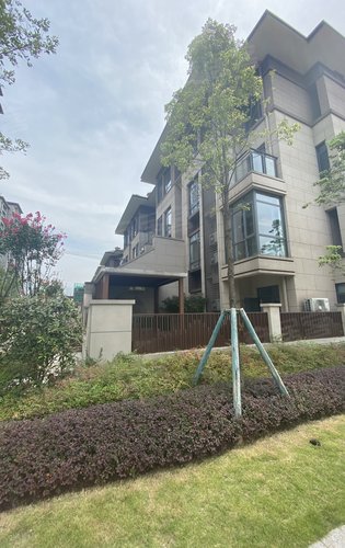 敏捷紫云府动态:叠墅区花园交付实景图-泸州安居客