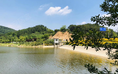 武汉龙山湖运动公园图片