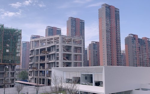 海瑞江山城动态:海瑞·江山城小区主入口采用现代科技风格美如画-抚州