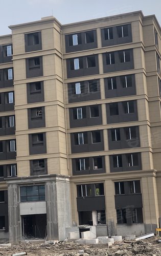 融创靖江玉兰公馆动态:外立面已成型,现在做质感涂料-泰州安居客