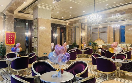 阳光东尚售楼部一角,5000平复式三层的售楼部您来过嘛～现在点击右上