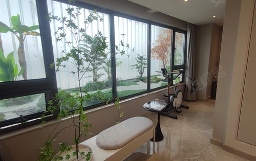 样板间绿城春来晓园风华114平11层洋房一梯两户南北通透双阳台设计