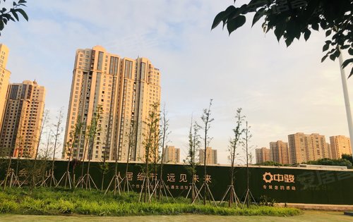 中骏地产专筑您的感动昆山主城又一力作璟峰云庭弘辉首玺二期城市展厅