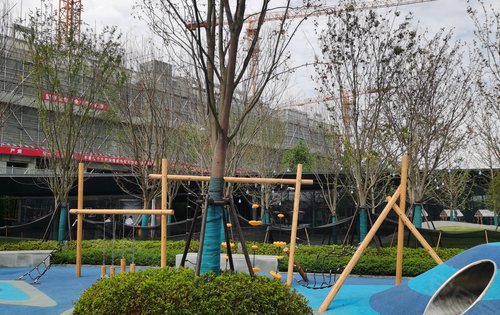 万科·海潮映月动态:小区不再是冷冰冰的门头,而是公园式的出入口