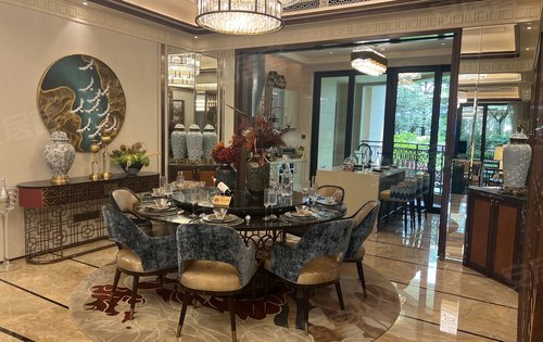 星河湾萝峰265方大平层,空间开阔,布局分明,满足三代同堂生活,容纳