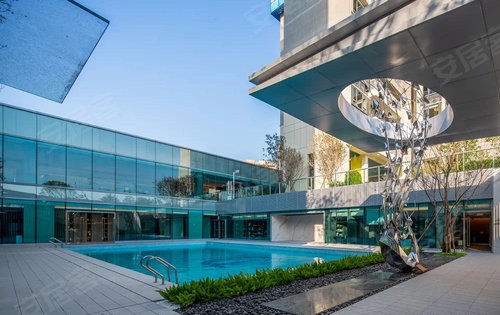 云樾金沙下沉式游泳池!