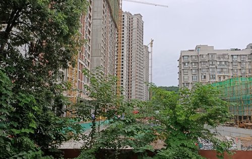 城北临江大盘,2100余户——福星上江城,二期已封顶,三期即将开盘