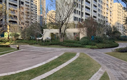 中海·左岸馥园动态:实地小区内绿化-赣州安居客
