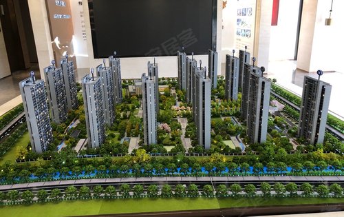 中交路劲山语春风位于正方新城板块规划18栋2427层住宅建筑面积约