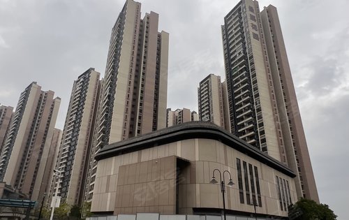 现在叠溪花园准备清楼了叁个就可以上车