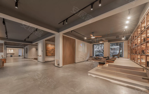 小区架空层实景