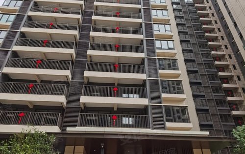 华润·崇左置地广场动态:崇左万象华府小区实景,人车分流,空气质量