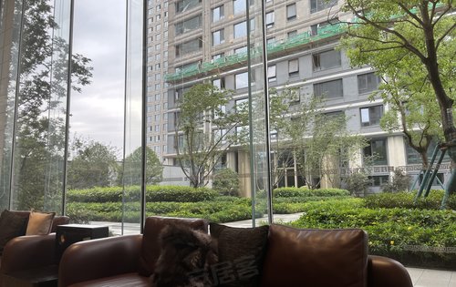 西安碧桂园高新云墅动态:小区外立面是真石漆和铝板搭配-西安安居客