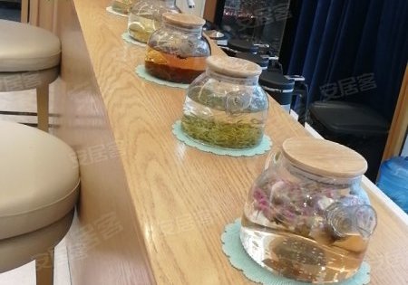 各种花茶,饮品,爆米花,冰激凌.快来售楼部享用吧