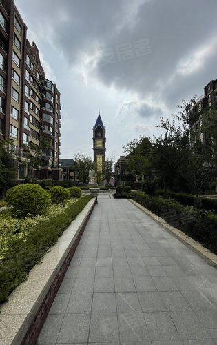 中天·英伦名邸动态:今天多云天气,不同的小区美景.-营口安居客