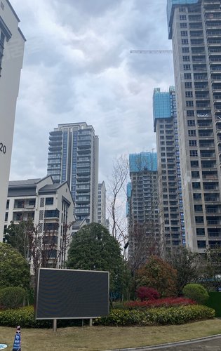 保利军运村小区实景