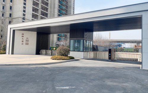 海信九麓府动态:小区大门,单元门,开开心心回家-济南安居客