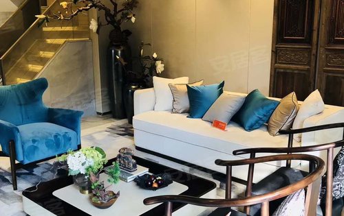 金地长湖湾动态:110平联排客厅和厨房样板间.-天津安居客