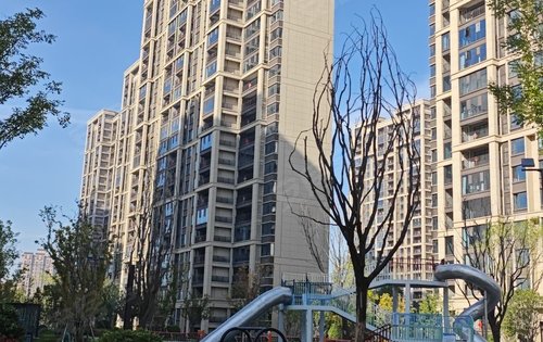 天鑫丽水湾实景现房超宽楼间距即买即入住