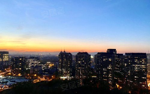 夜晚景观 500x315c.jpg