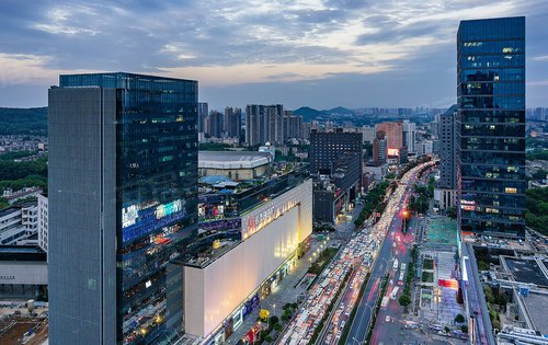 万科金域学府动态:临近街道口商圈,中南商圈,小区自带6000方底商-武汉